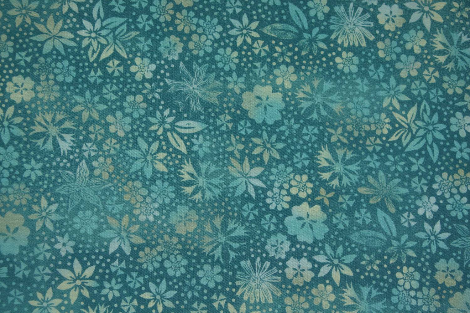 quiltstof-diep zeeblauw met bloemetjes-M