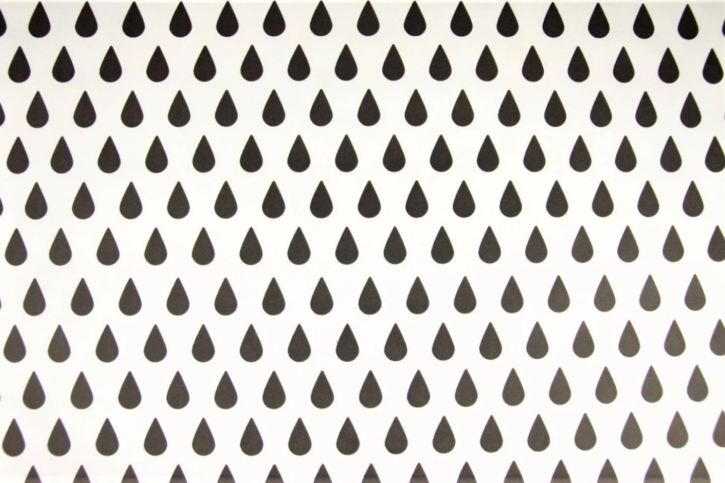 kadopapier-zwart wit raindrops grafisch.