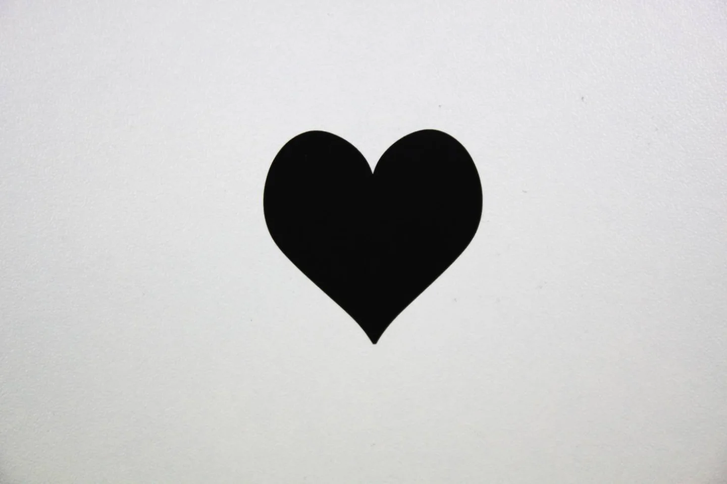 sluitsticker hart zwart mat etiket geboo.
