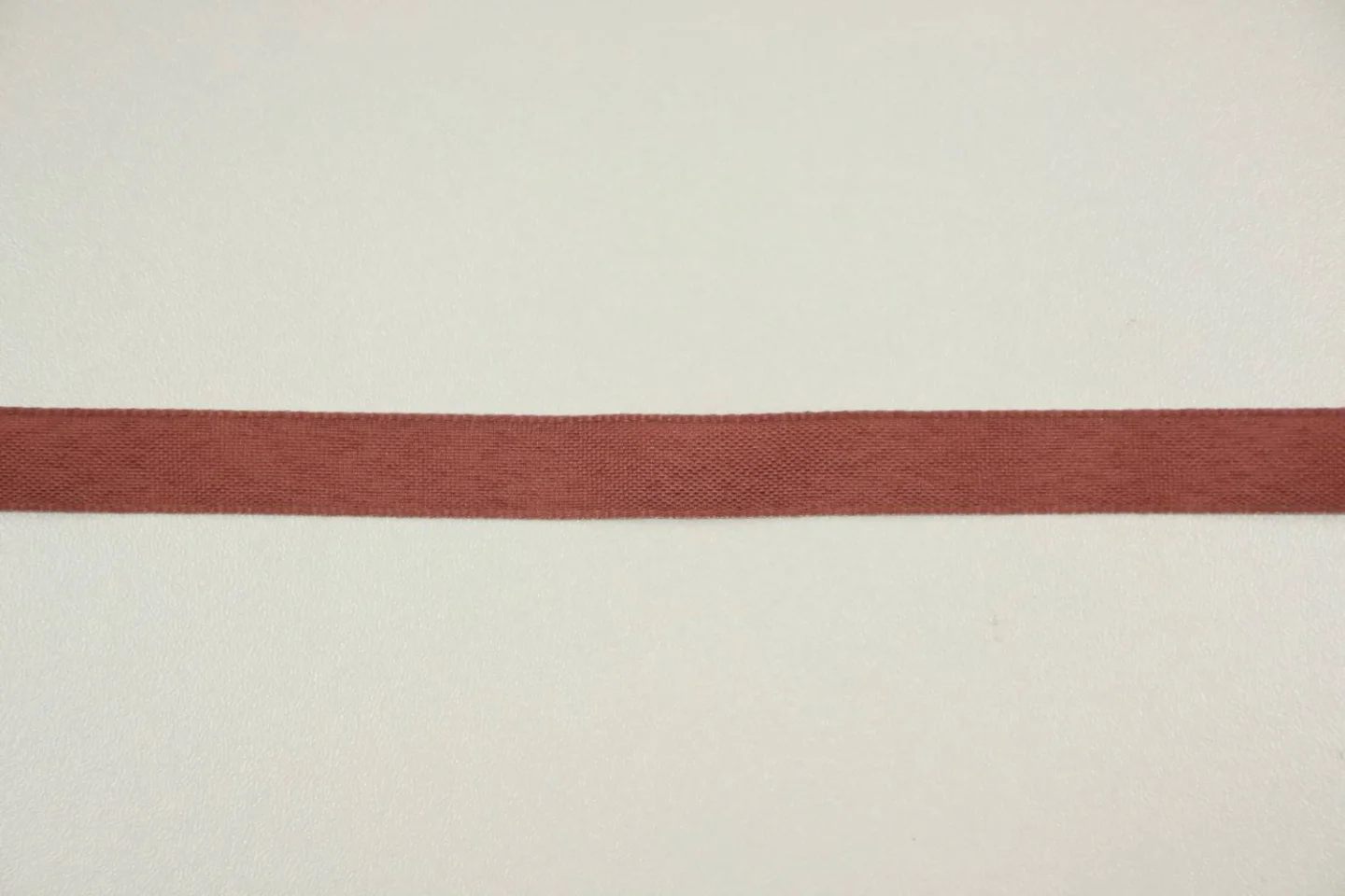 Lint-donker oudroze-linnen- 10 mm breed.